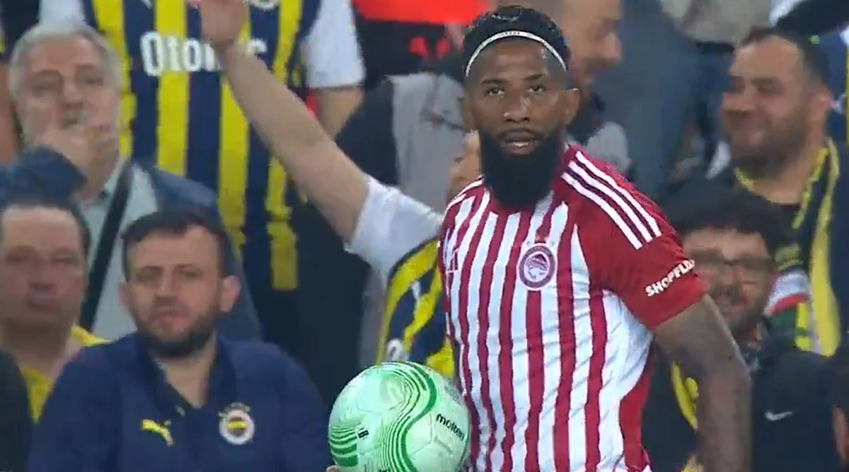 Фенербахче – Олімпіакос – 1:0 / Стоп-кадр з відео