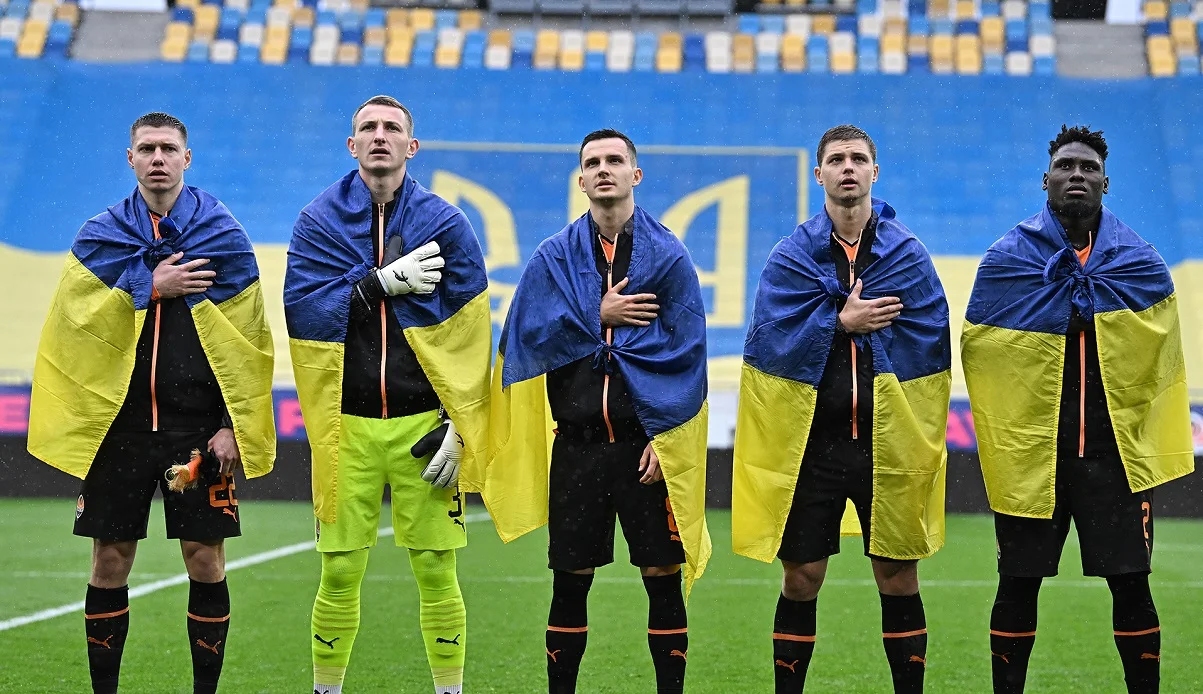 Валерій Бондар і його команда / Фото ФК Шахтар