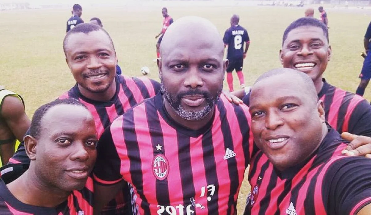 Джордж Веа и "любі друзі" / Instagram