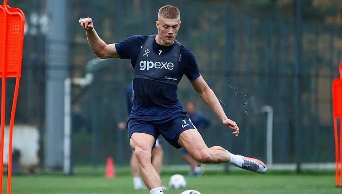 Артем Довбик / СК Дніпро-1