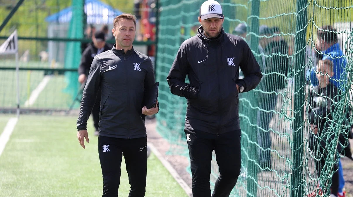 Олександр Поздєєв (праворуч) / ФК Колос