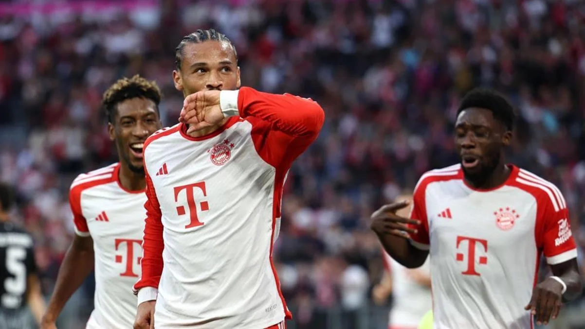 Лерой Сане / фото: ANSA / Anna Szilagyi