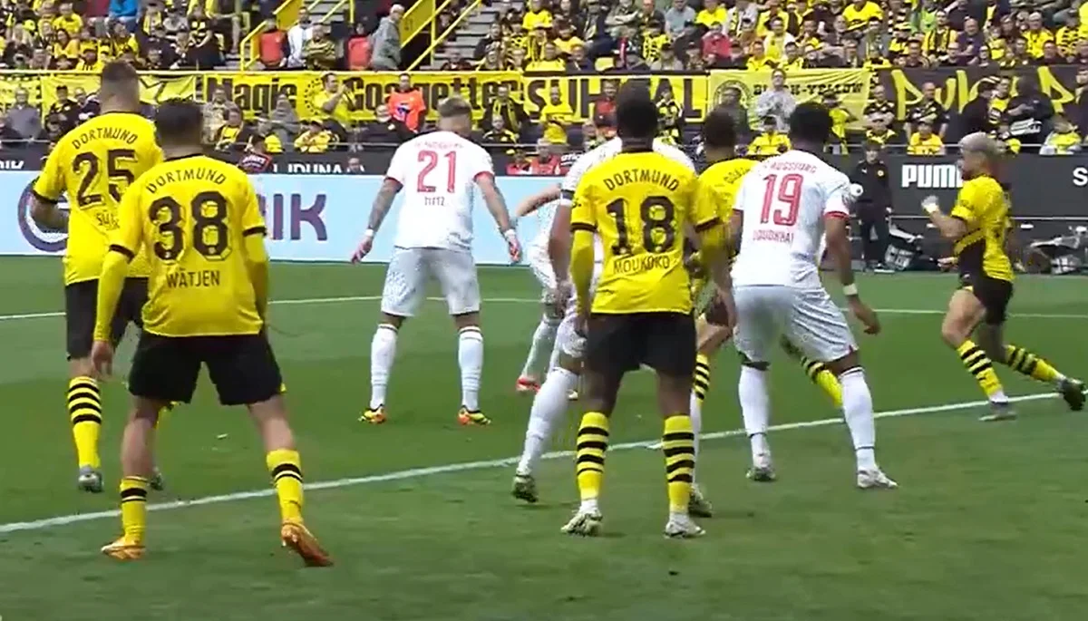 Борусія Д – Аугсбург – 5:1 / Стоп-кадр з відео