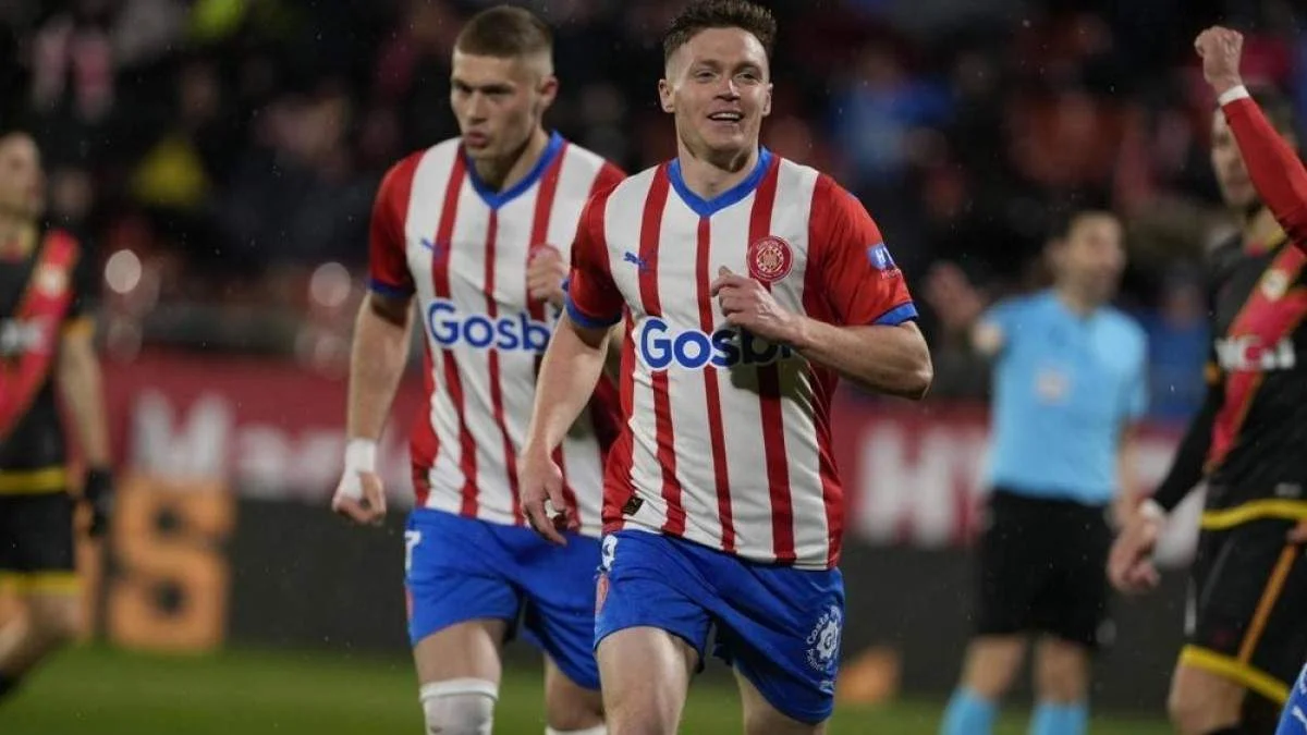 Артем Довбик та Віктор Циганков / EFE