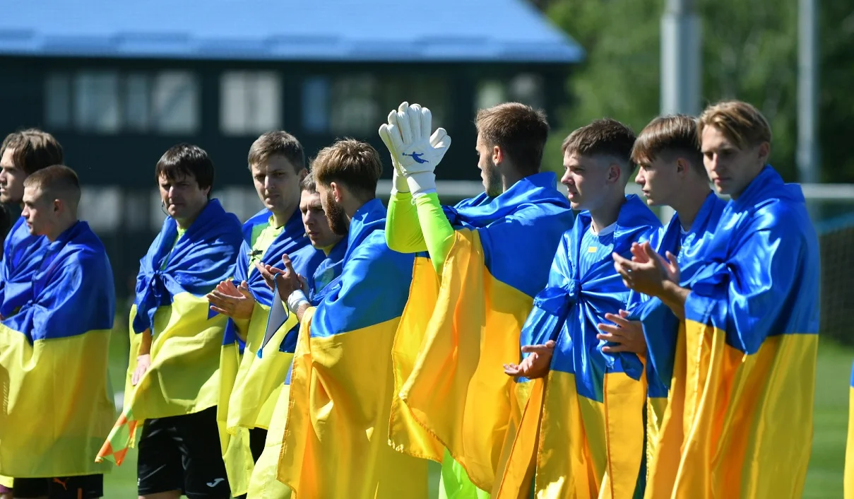 Гравці Динамо U-19 перед резонансним матчем / Сайт киян