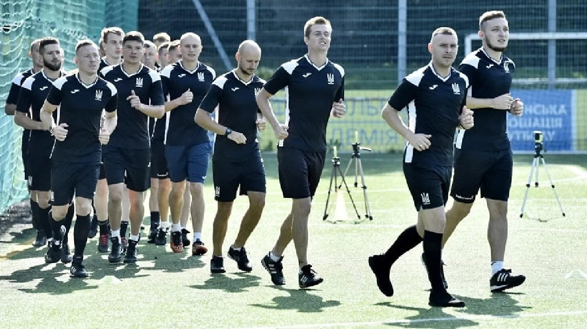 Арбитры ПФЛ / УАФ