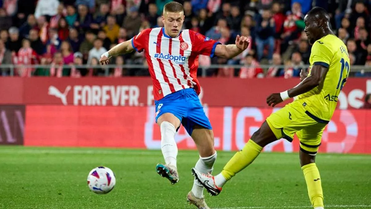 Фото к новости: Довбик попал в команду сезона Ла Лиги – украинец получил космический рейтинг в FC24, но стал одним из худших