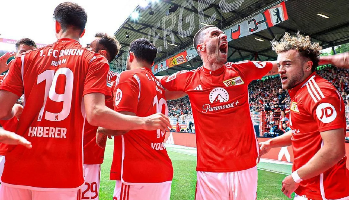 Унион празднует сохранение прописки в Бундеслиге / Imago
