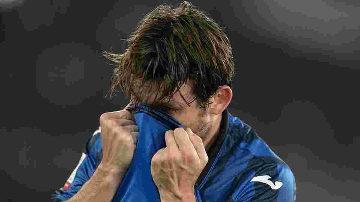 "Ты уже выиграл свой кубок": фанаты Аталанты утешили травмированного Де Рона фантастическим баннером