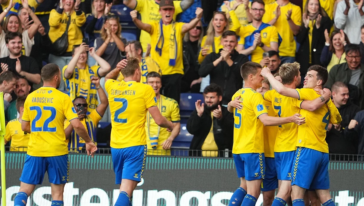 Брондбю / Сайт клубу