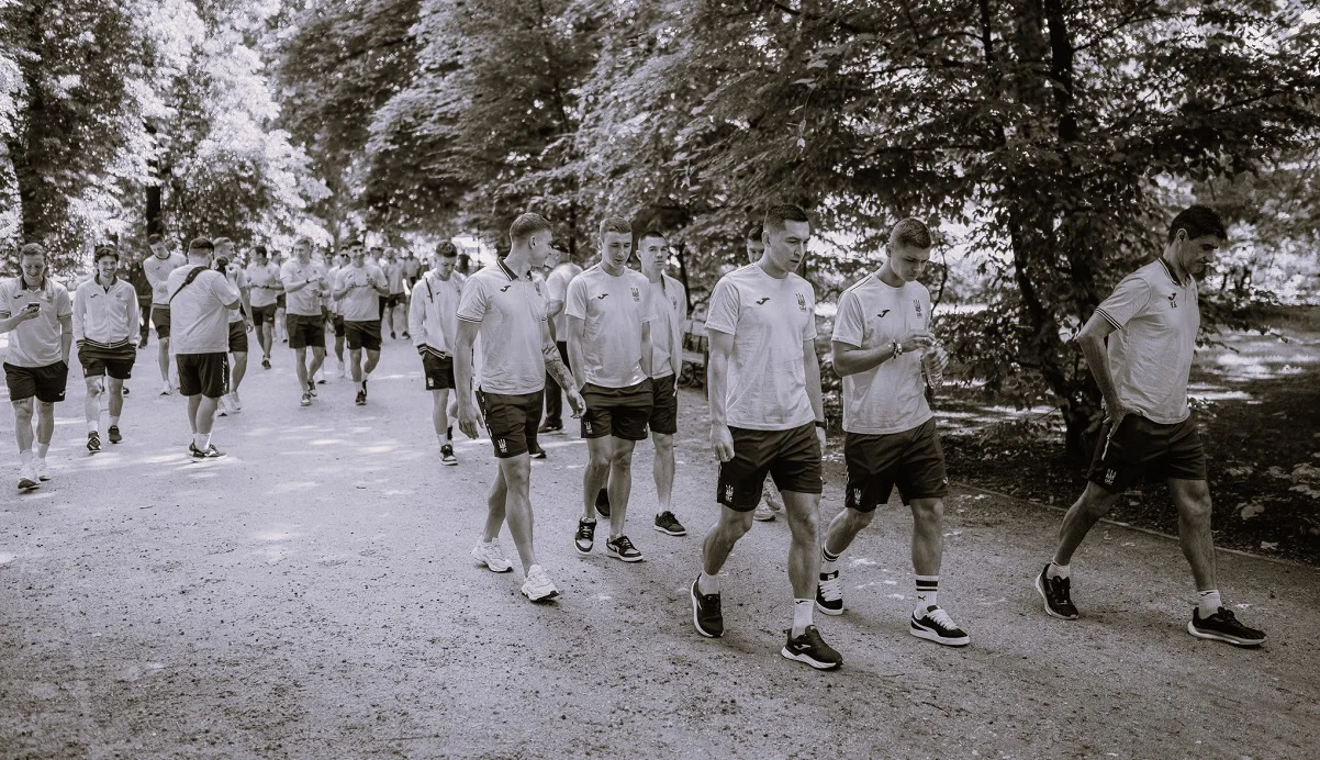 Прогулянка перед матчем / Фото УАФ