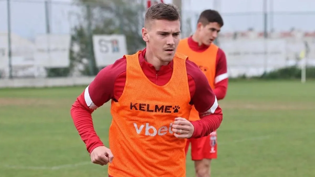 Денис Янаков / Фк Верес