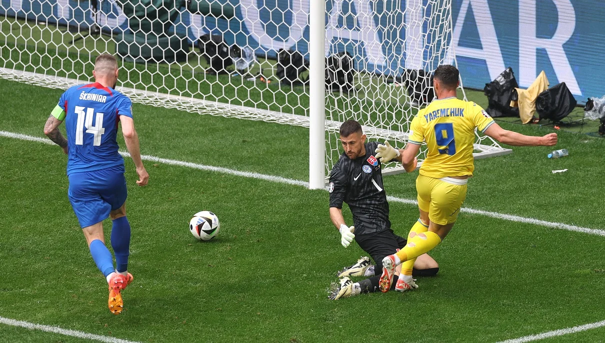 Гол Яремчука / Photo by Lars Baron/Getty Images