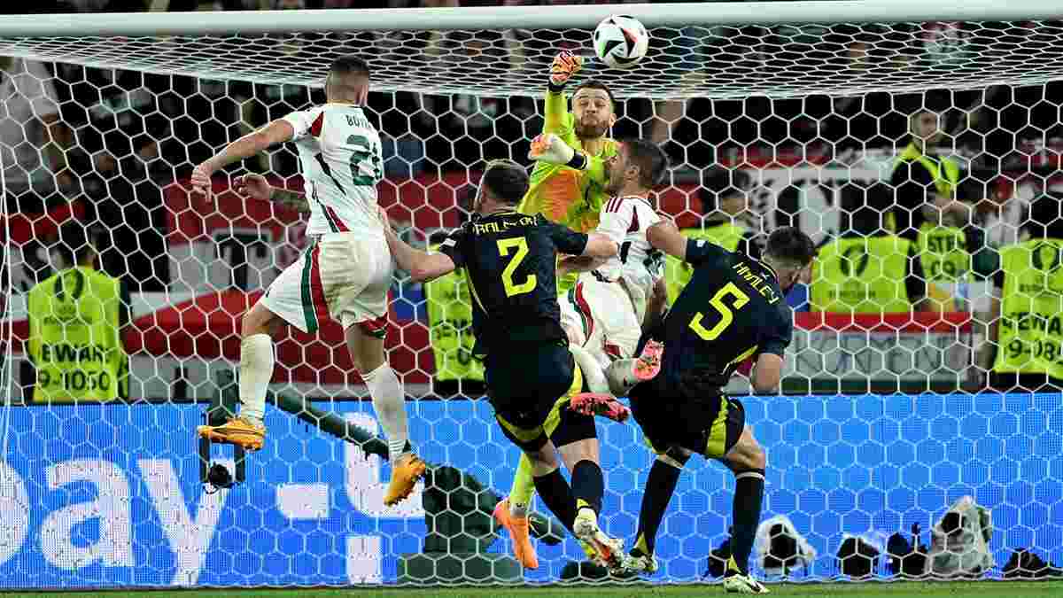 Нападающий сборной Венгрии "повторил" Эриксена в решающем матче Евро-2024 – его забрали на носилках