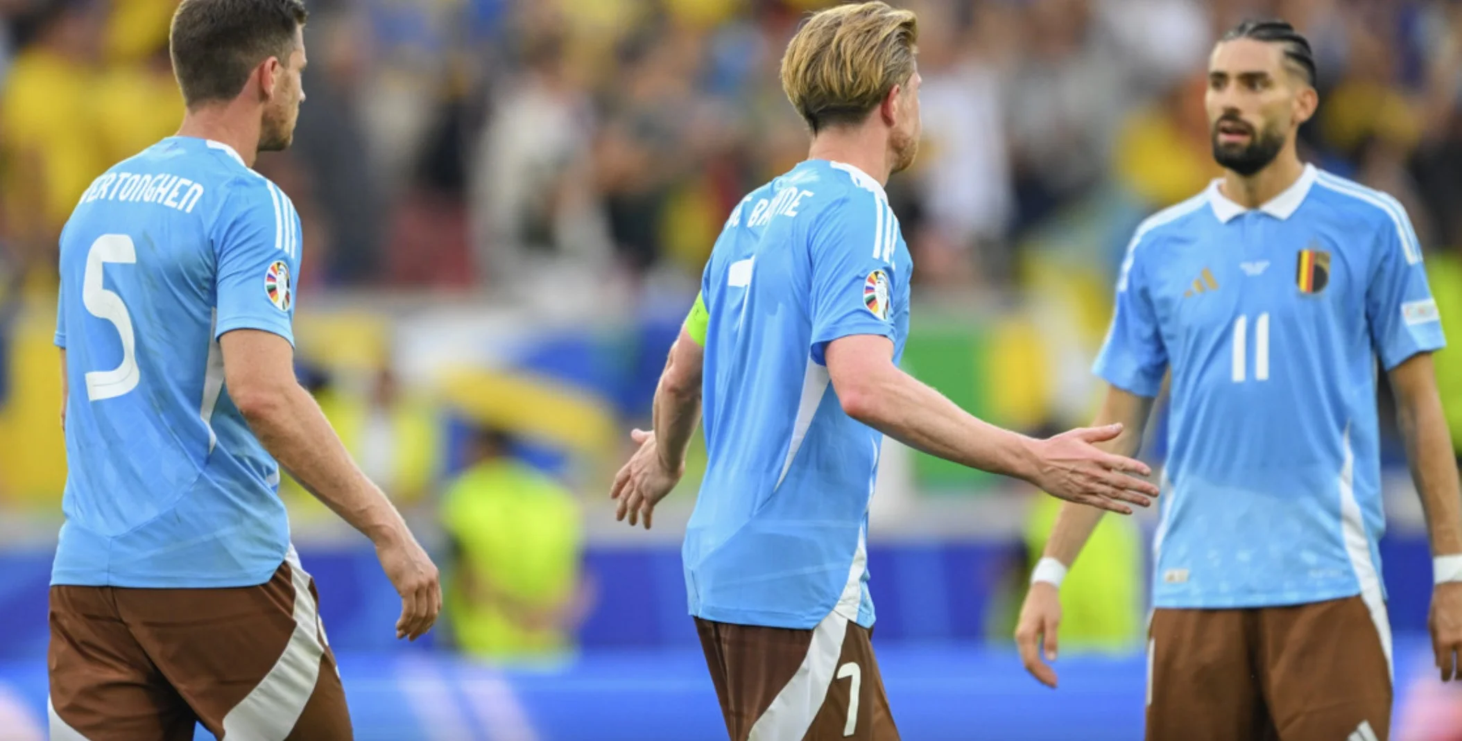 Де Брюйне с партнерами / Photo News