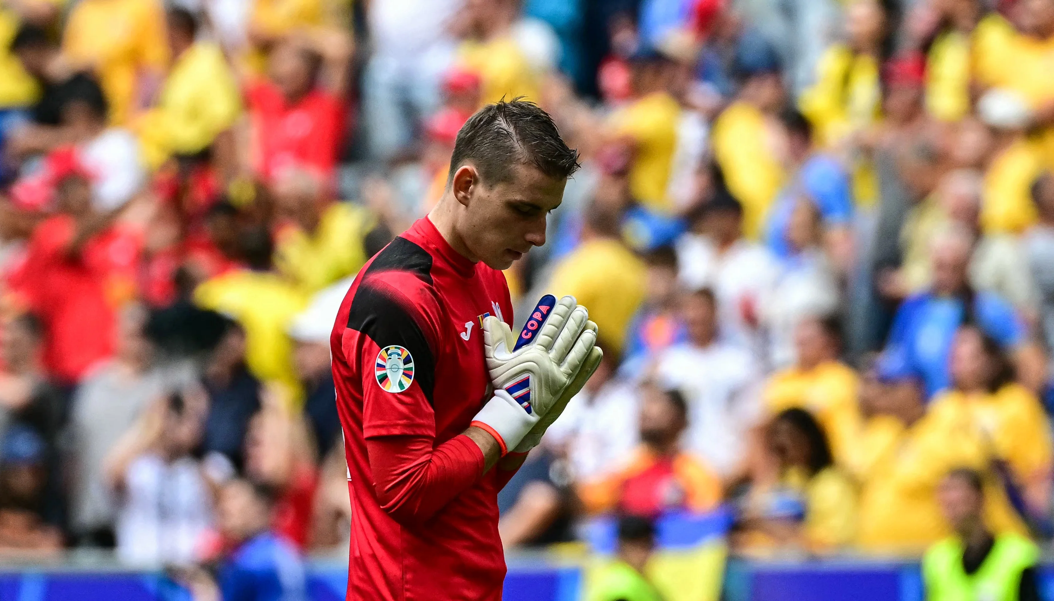 Андрей Лунин / TOBIAS SCHWARZ/AFP via Getty Images