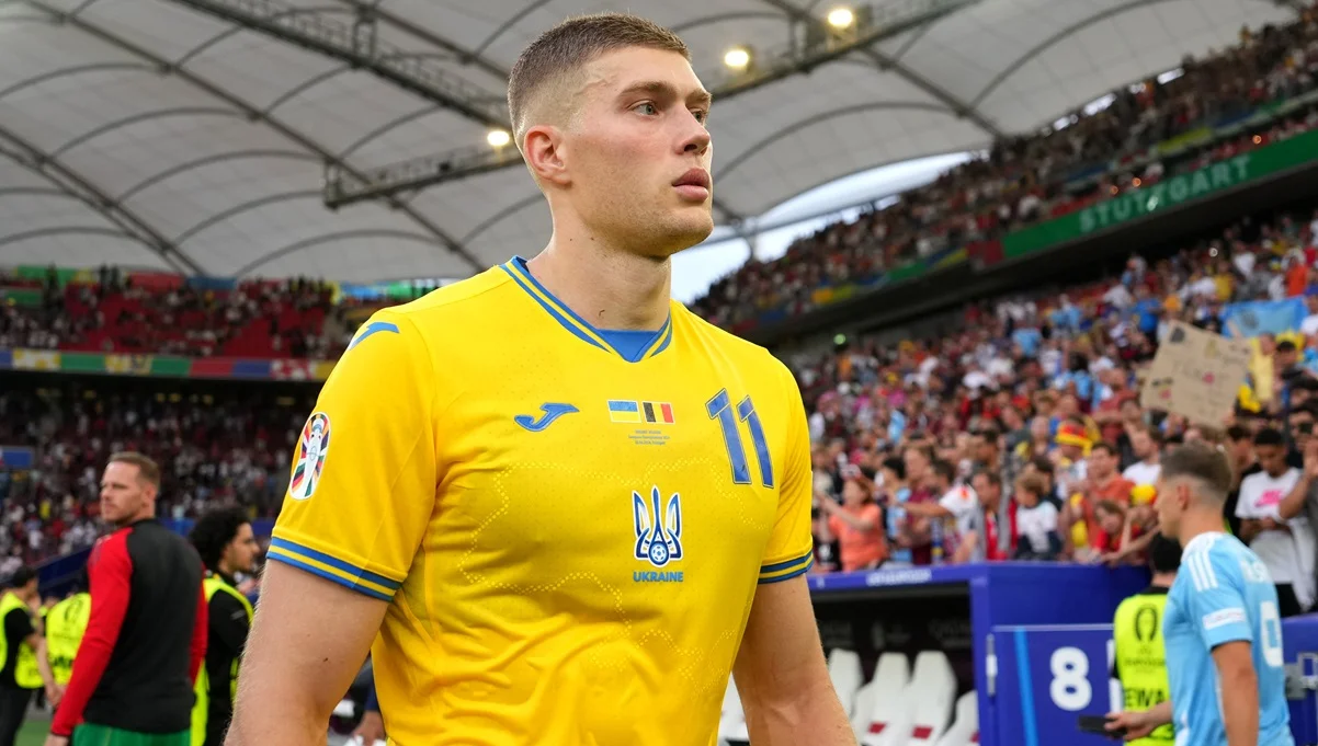 Артем Довбик / фото: Alex Caparros - UEFA/UEFA via Getty Images