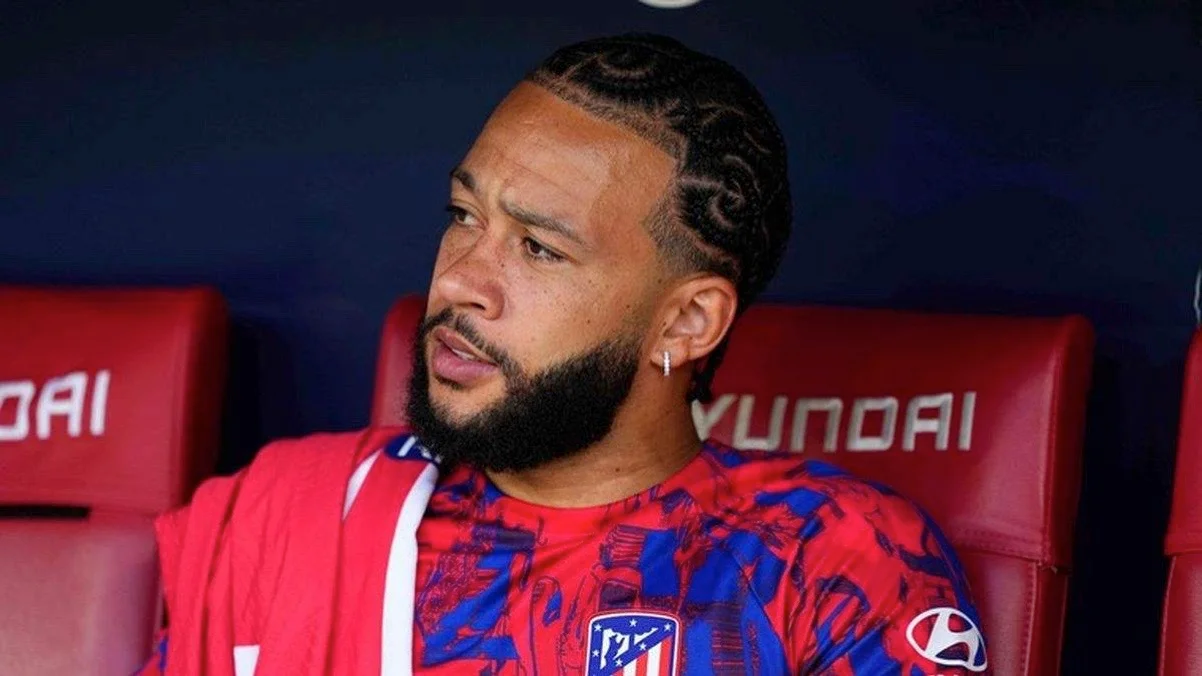 Мемфис Депай / Pro Shots