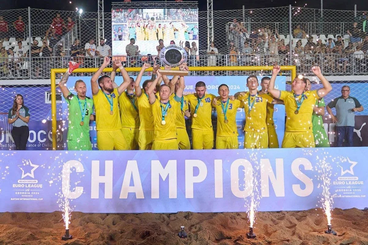 Сборная Украины по пляжному футболу / фото: УАФ