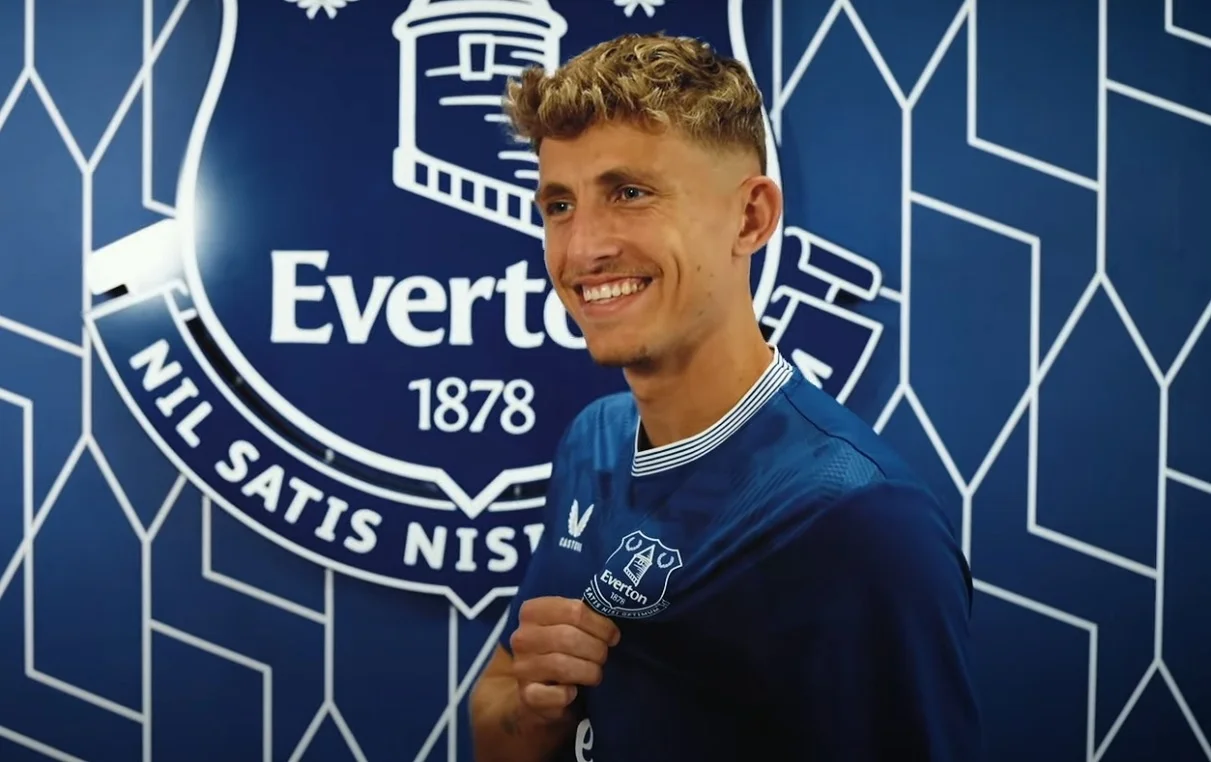 Єспер Ліндстрьом / Скрін