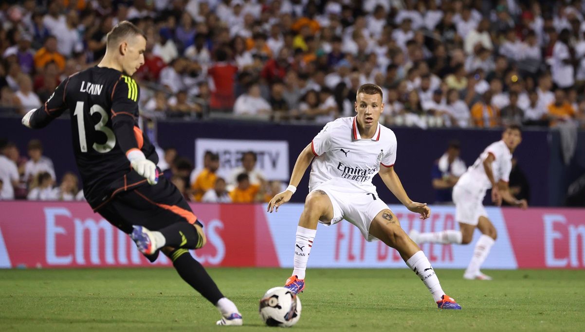 Андрей Лунин и Франческо Камарда / фото: Giuseppe Cottini/AC Milan via Getty Images