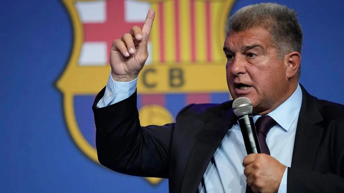 Жоан Лапорта / фото: EFE/ Alejandro Garcia