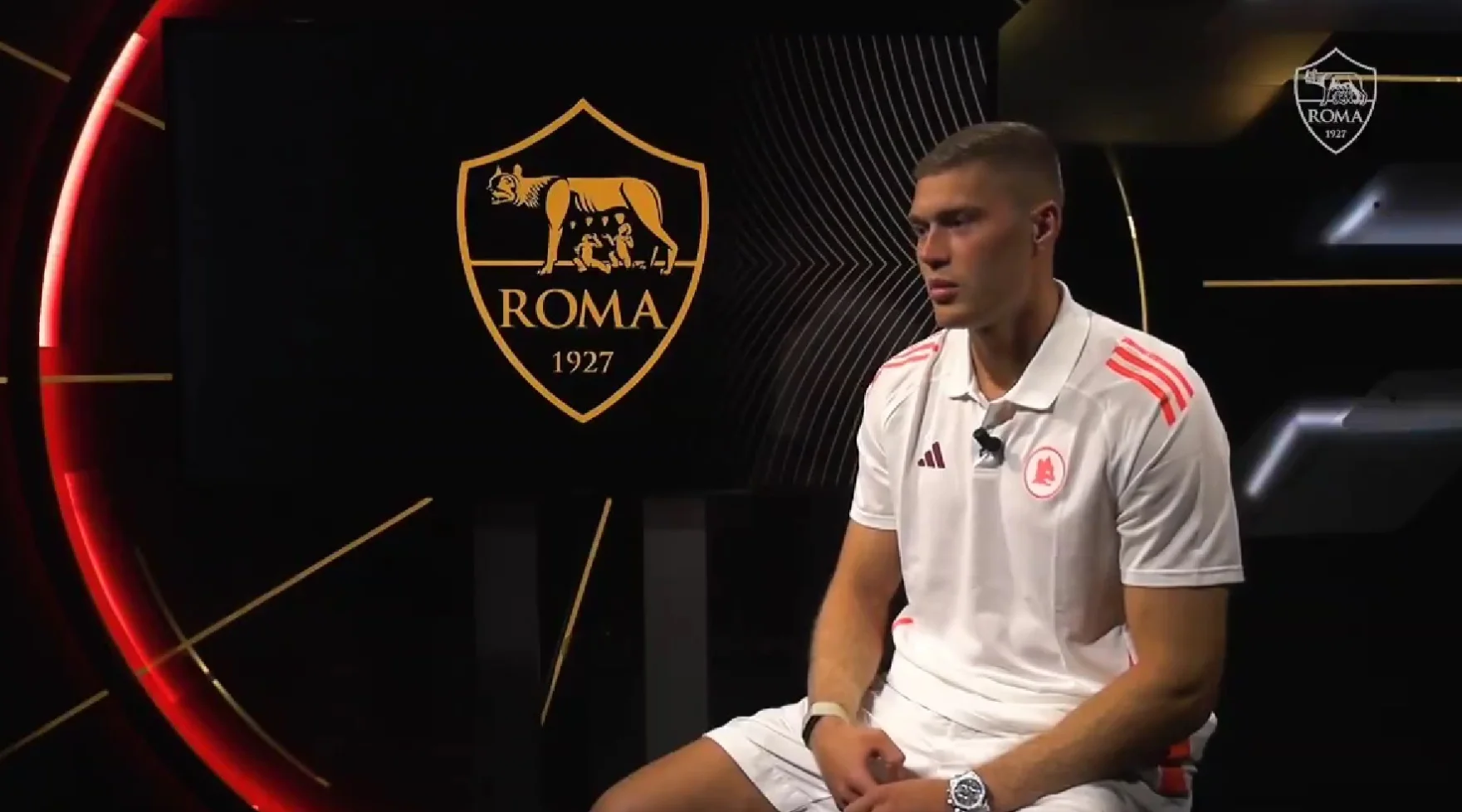 Перше інтерв'ю Довбика клубному телеканалу Роми