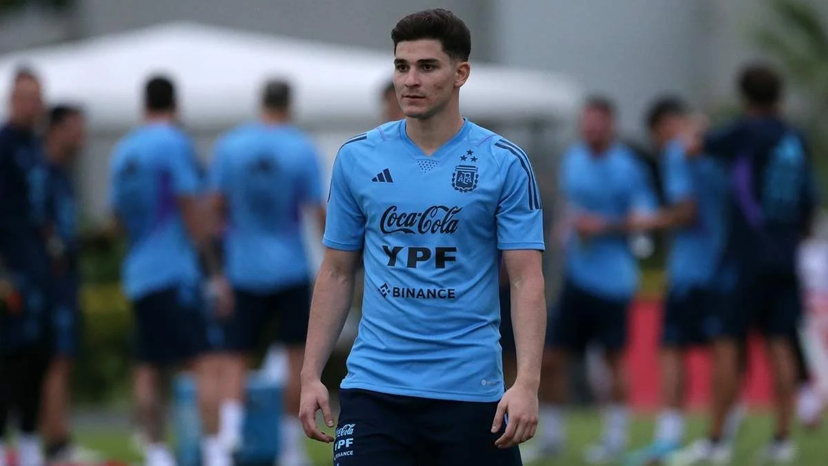 Хулиан Альварес / фото: Daniel Jayo/Getty Images