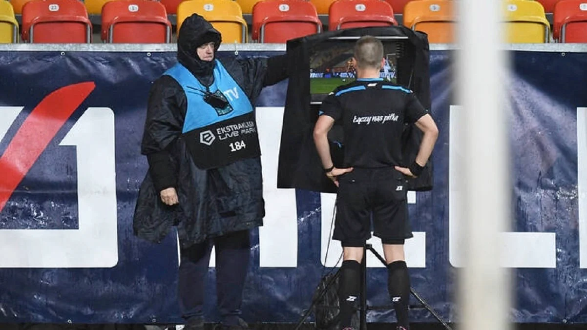 Арбитры/ фото: pressfocus