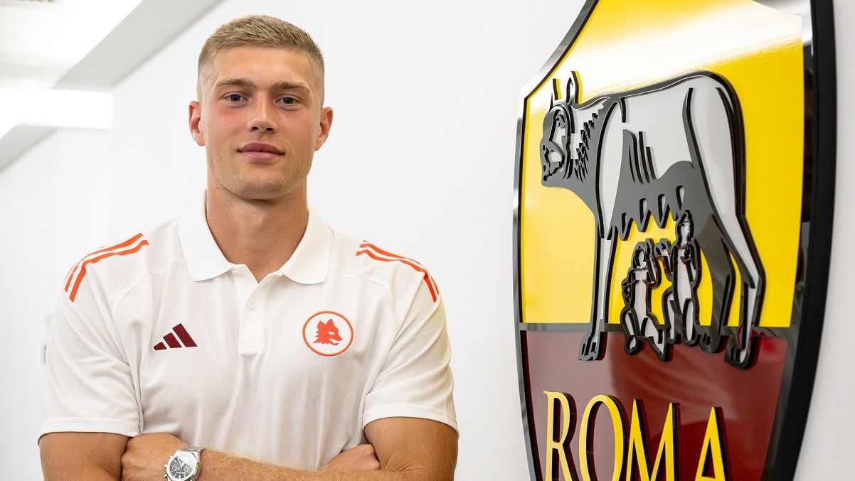 Артем Довбик / Photo by Fabio Rossi/AS Roma via Getty Images