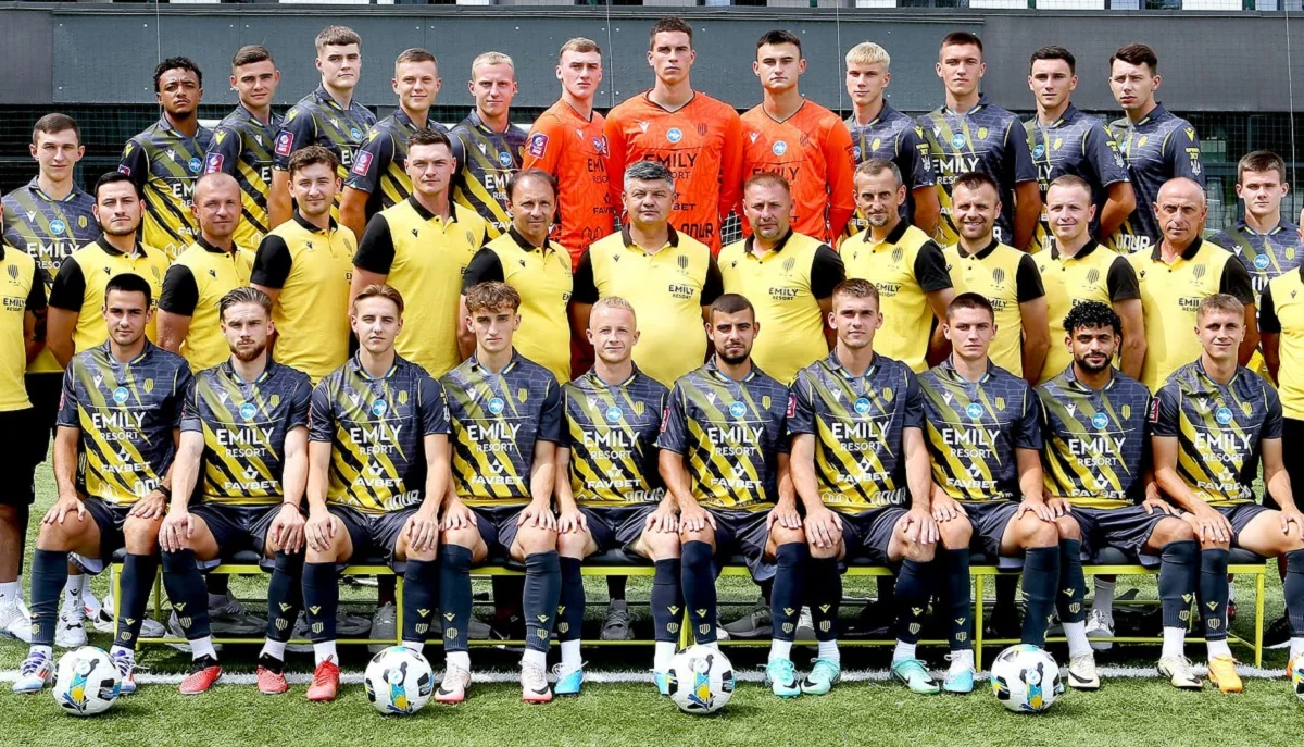 Пономарьов і Ко виходять на старт / Фото ФК Рух