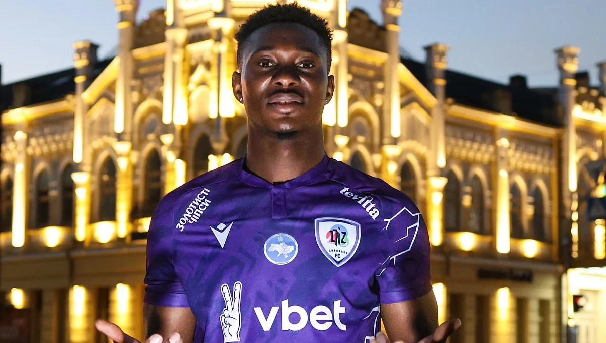 Франціс Момо / ФК ЛНЗ