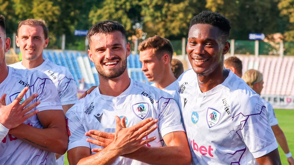 ЛНЗ – Карпаты – 2:1