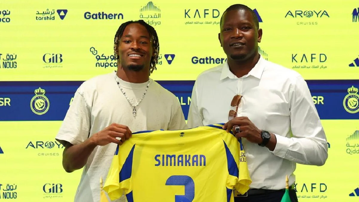 Мохамед Сімакан (ліворуч) / фото: Аль-Наср