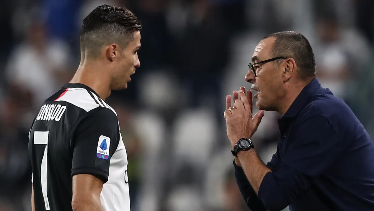 Кріштіану Роналду та Мауріціо Саррі / AFP via Getty Images