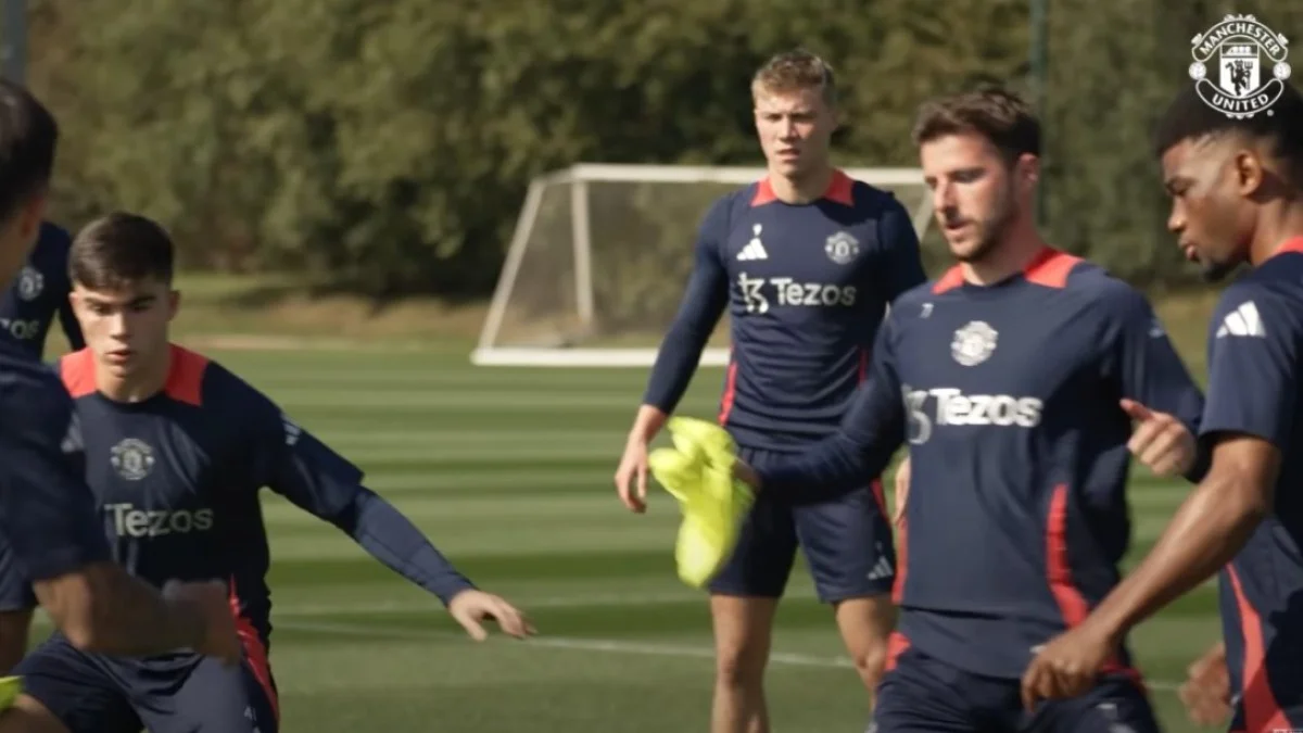 Расмус Хёйлунд и Мейсон Маунт / скриншот