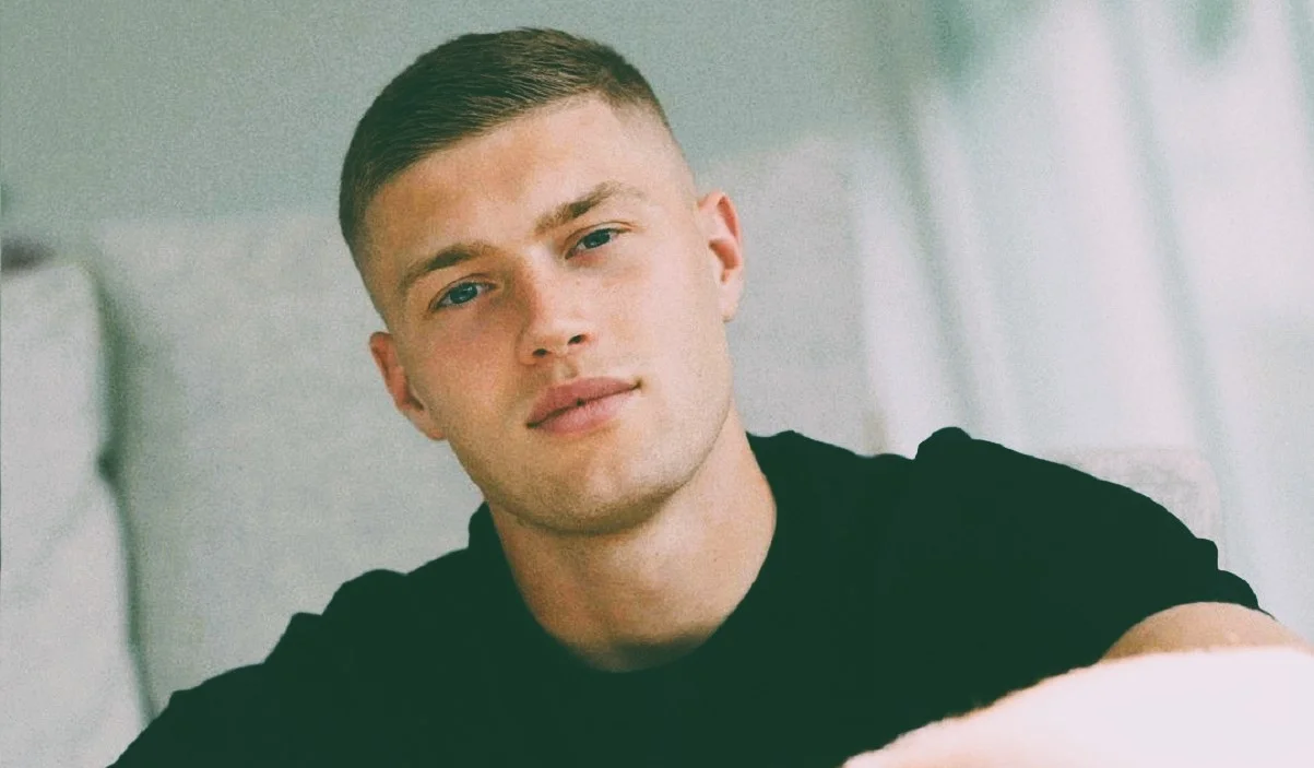 Артем Довбик спіймав свою хвилю / Instagram