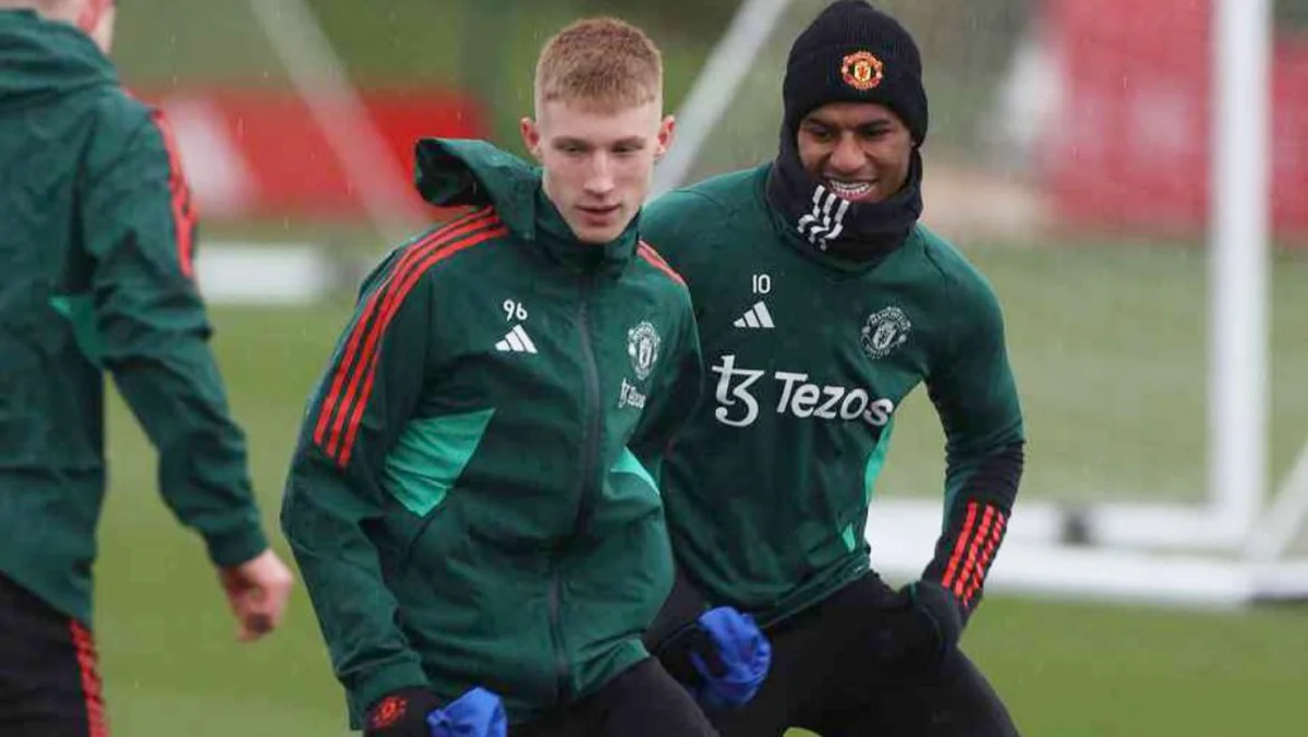 Захері Бауманн (в центрі) / Фото з соцмереж