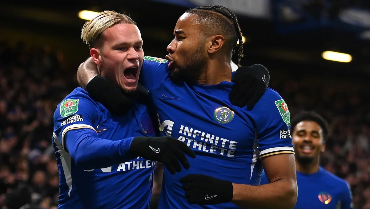 Михаил Мудрик и Кристофер Нкунку / фото: Getty images