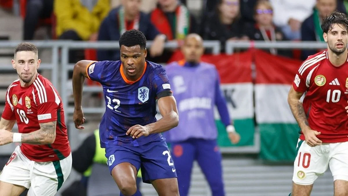 Дензел Дюмфріс / Pro Shots