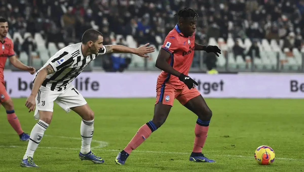 Леонардо Бонуччи и Дуван Сапата / Imago