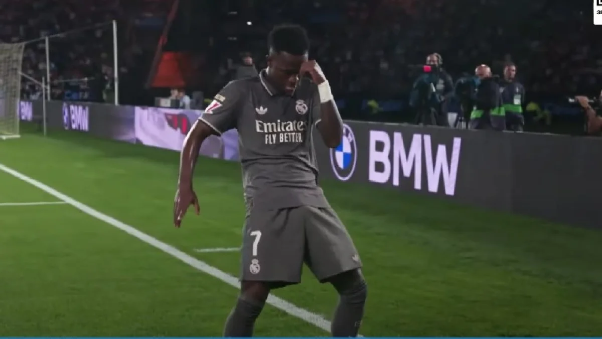 Винисиус празднует свой забитый мяч / скриншот