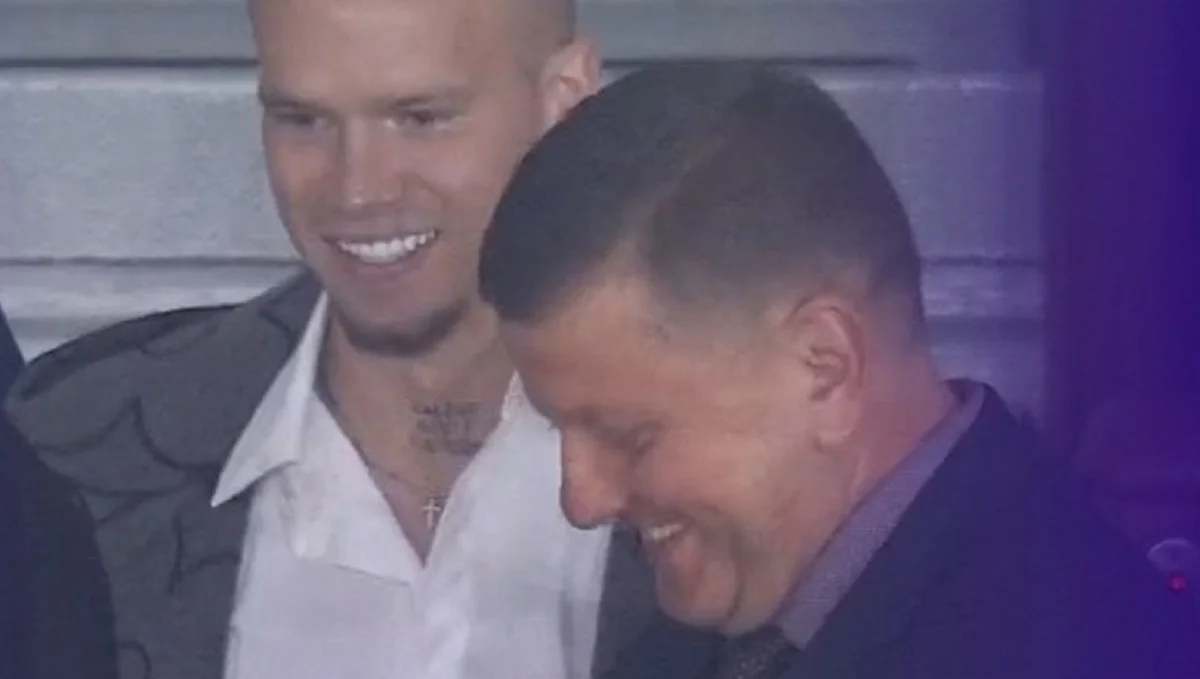 Мудрик і Залужний на матчі / Скріншот трансляції