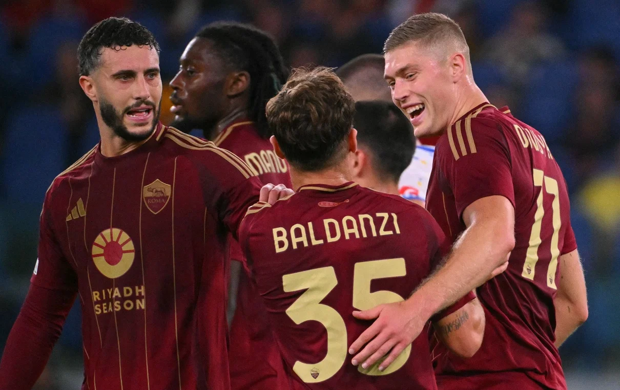 Рома – Динамо – 1:0 – відео гола Довбика та огляд матчу / Photo by ANDREAS SOLARO/AFP via Getty Images