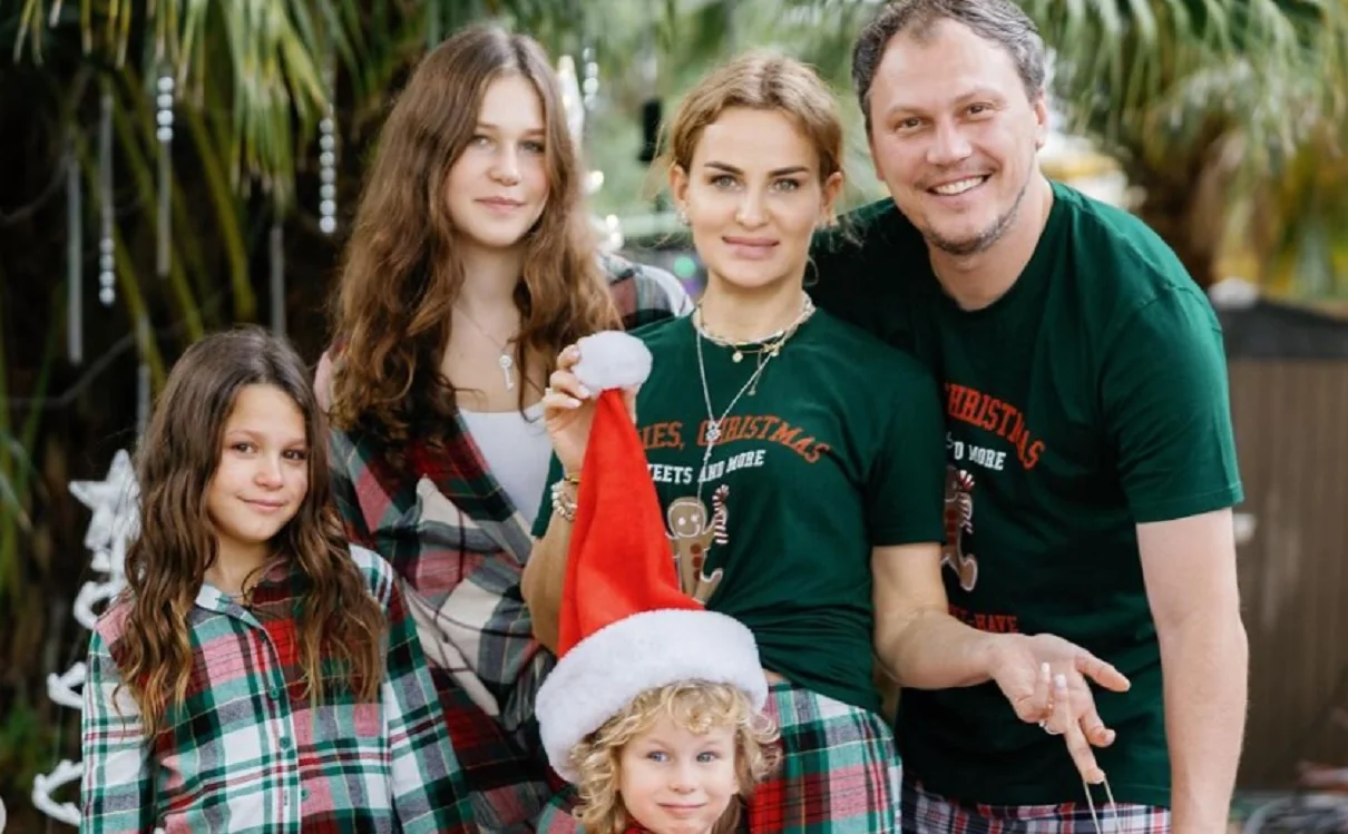 Пятов з дружиною та дітьми / Фото зі соцмереж