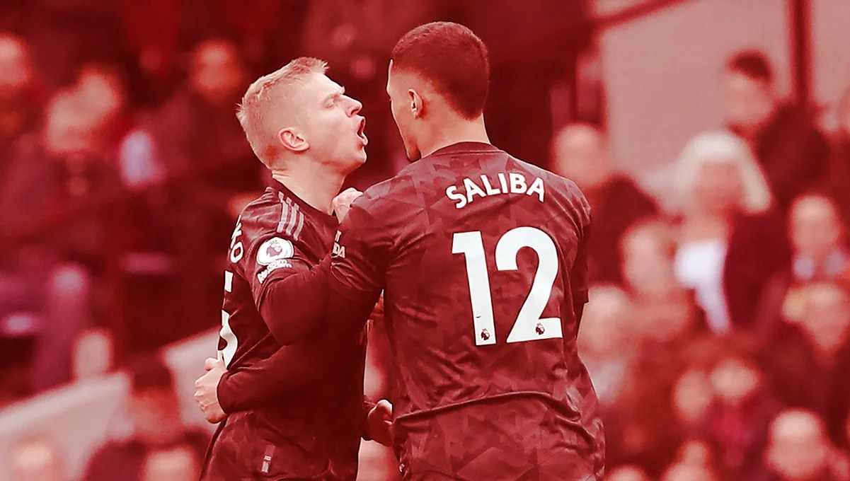 Зінченко рветься на поле / Getty images