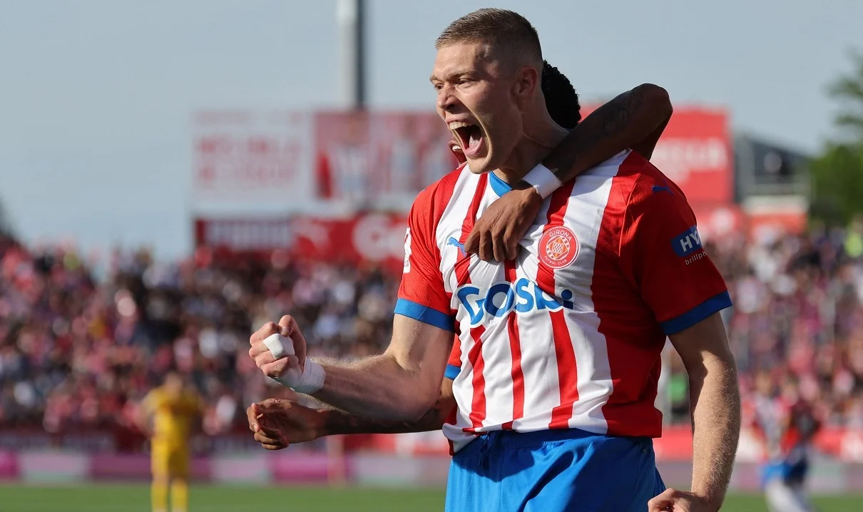 Довбик у Жироні був нестримним / Photo by LLUIS GENE/AFP via Getty Images