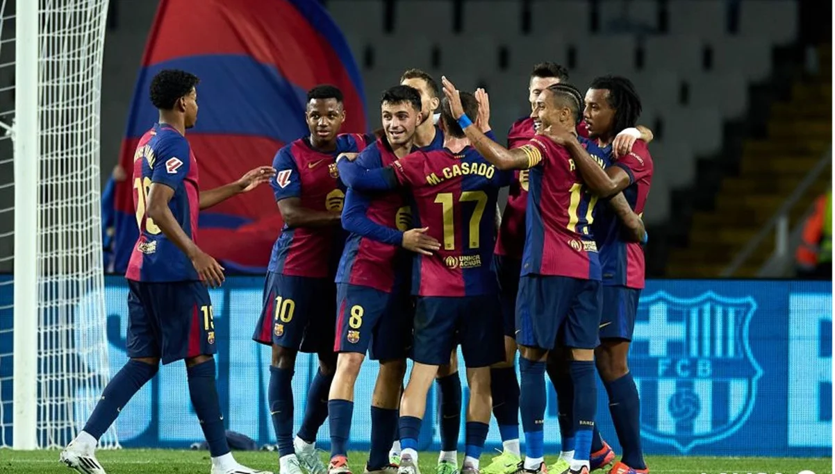 Ансу Фати с одноклубниками / фото: официальный сайт Ла Лиги