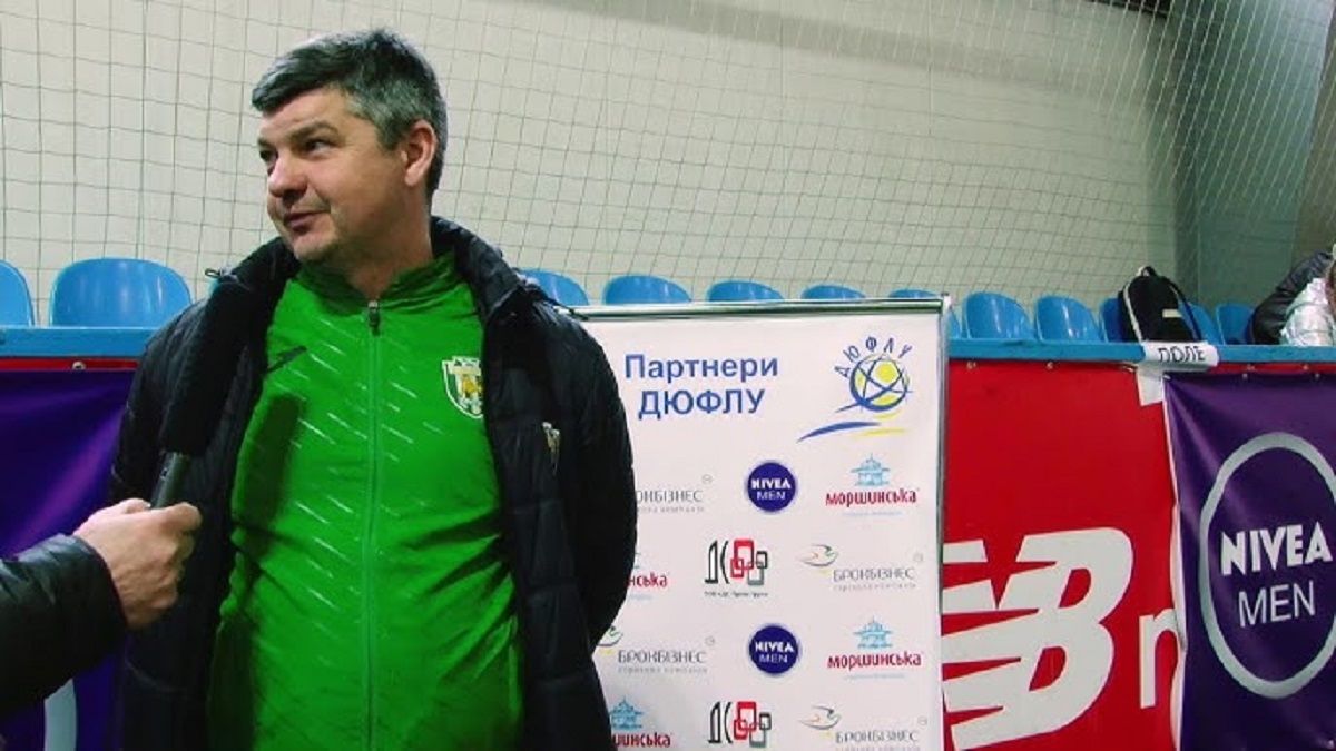 Виталий Пономарев во время работы в Карпатах / Стоп-кадр из видео