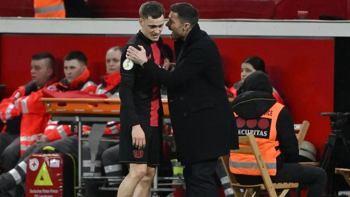 Хабі Алонсо та Флоріан Вірц / Pro Shots